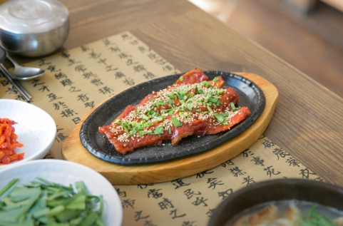 틈만나면 마곡동 황태회비빔냉면·물냉면·황태구이·효종갱전골 맛집 식당