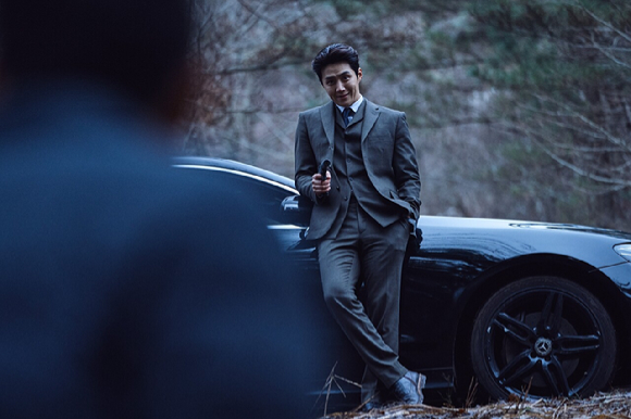 '귀공자' 김선호 스틸컷이 공개됐다. [사진=NEW]