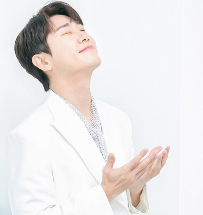 영탁, 셀카 한 장에 팬들