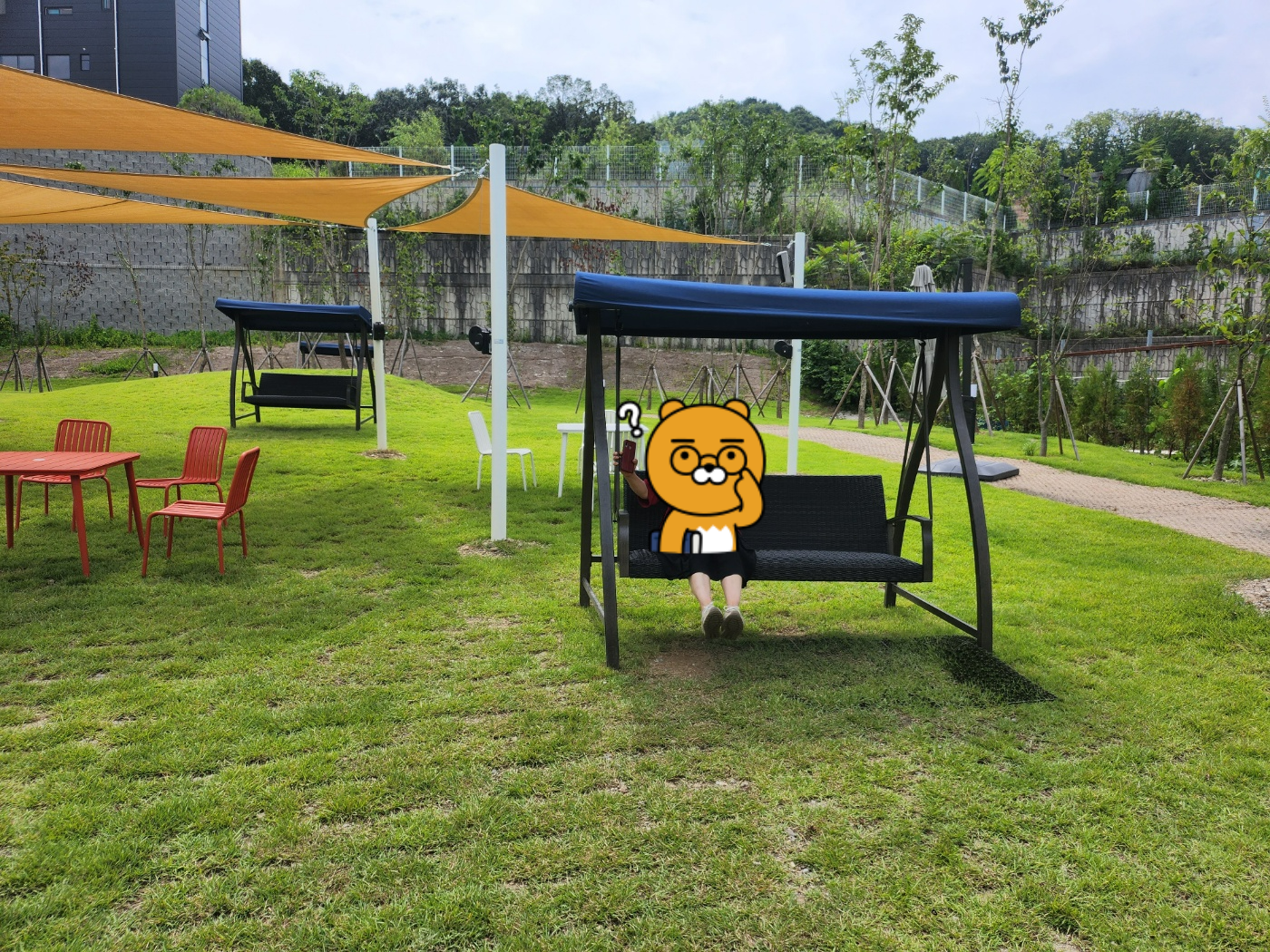 투힐스 야외 흔들의자