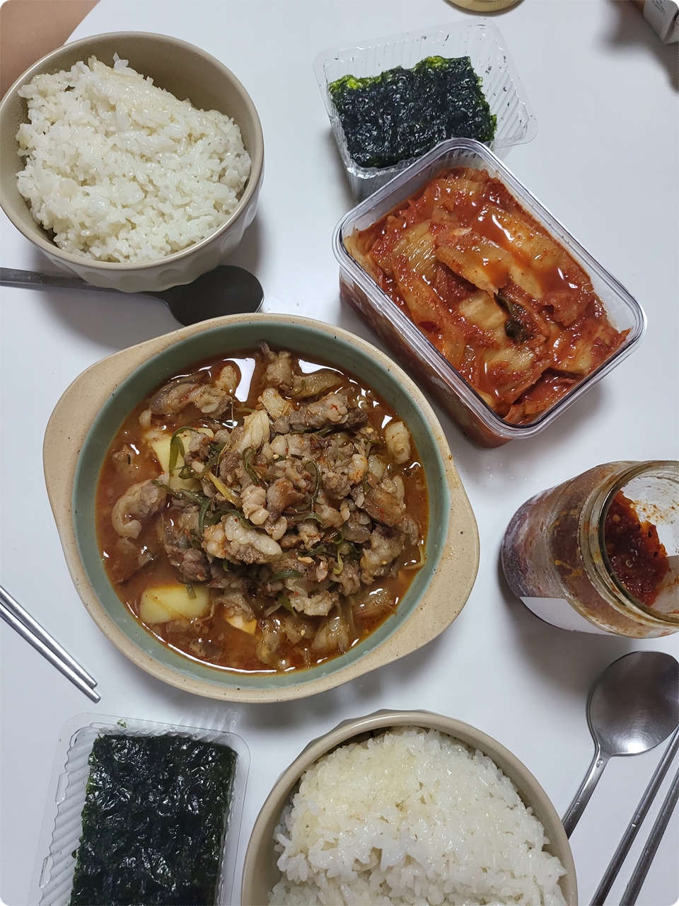 김치와 된장 찌개 김