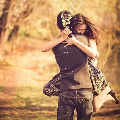 포옹의 놀라운 효과 6가지