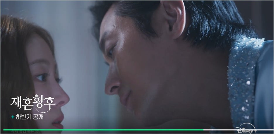 신민아 '재혼황후' 스틸컷 공개, 극명하게 갈린 반응 "코스프레 vs 브리저튼급"