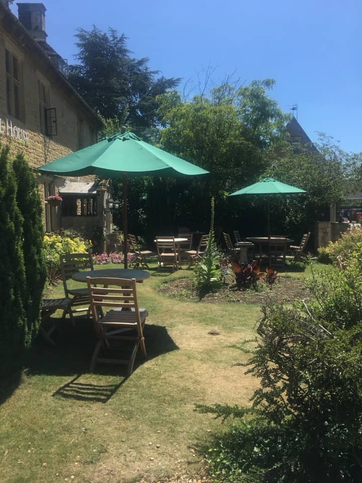 영국 작은 마을 코츠월드