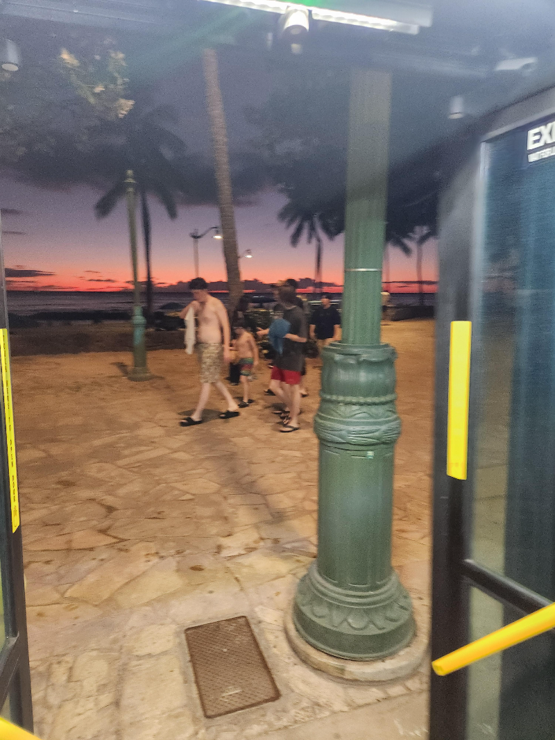 하와이 와이켈레 프리미엄 아울렛 E버스