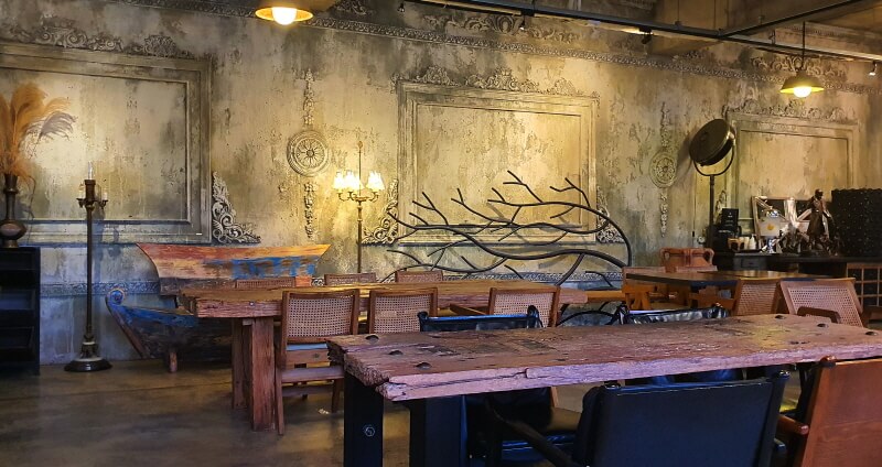 카페-대너리스-앤틱-빈티지-유럽-인테리어