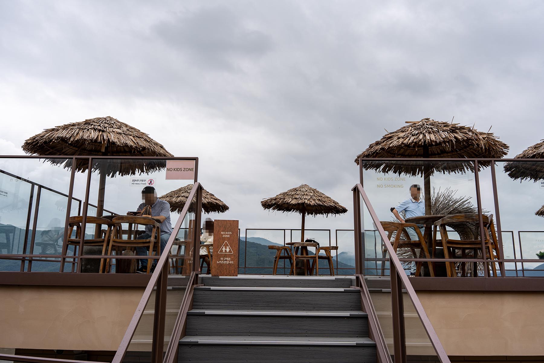 원동 카페 아덴 야외 좌석