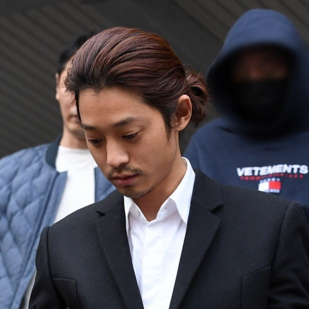 정준영 걸어나오는 모습