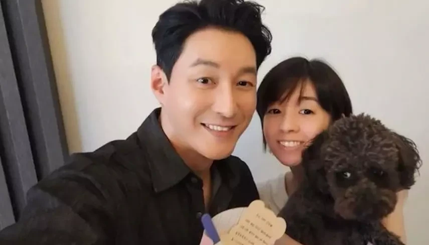 사야 국적 나이 직업 프로필