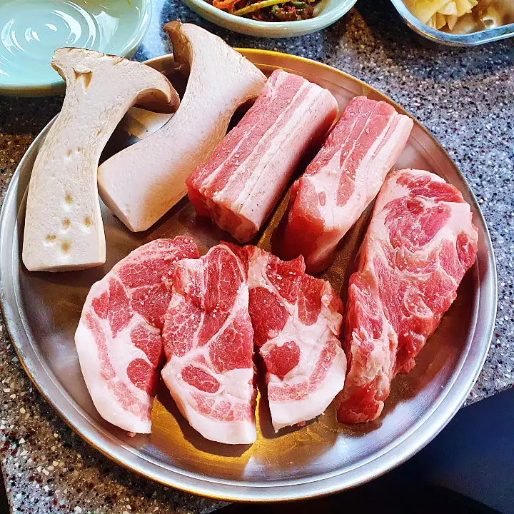 제주 vs 스페인 흑돼지 전의 승자 쫄깃살 쫀득살 황제살 요리 잠실 방이동 맛집 추천 생방송투데이 수요맛전