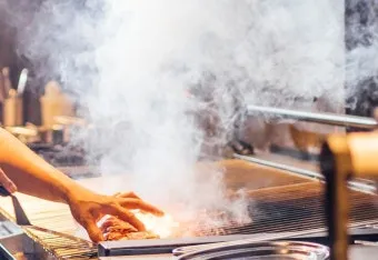 고기 냄새 해결로 걱정 없는 삼겹살 집에서 맛있게 먹는 꿀팁 다섯 가지_5