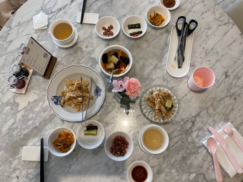 SMT 차이나룸 몬드리안 호텔점 - 꽃 코스 탕수육