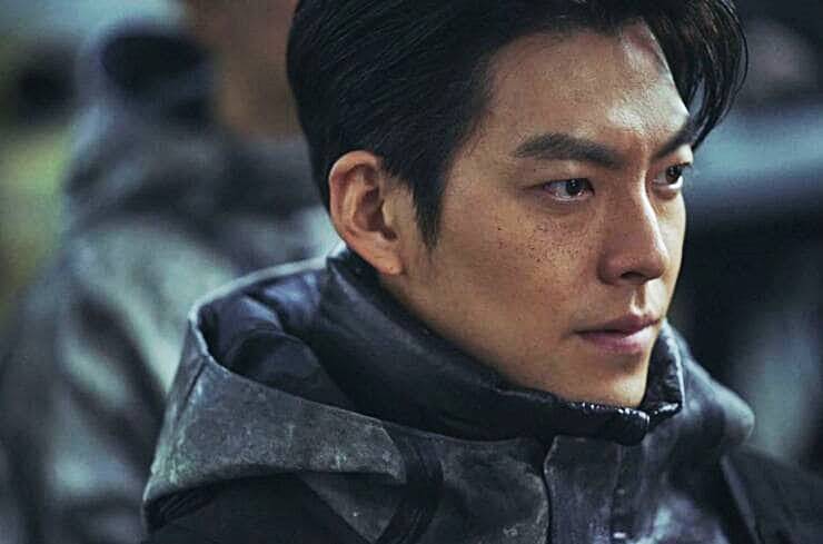 배우-김우빈