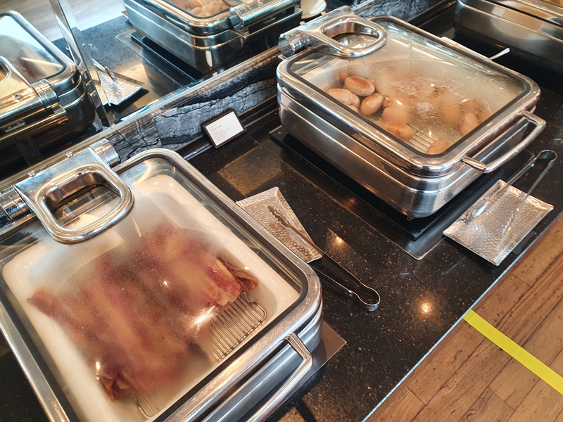 베이컨과-소세지