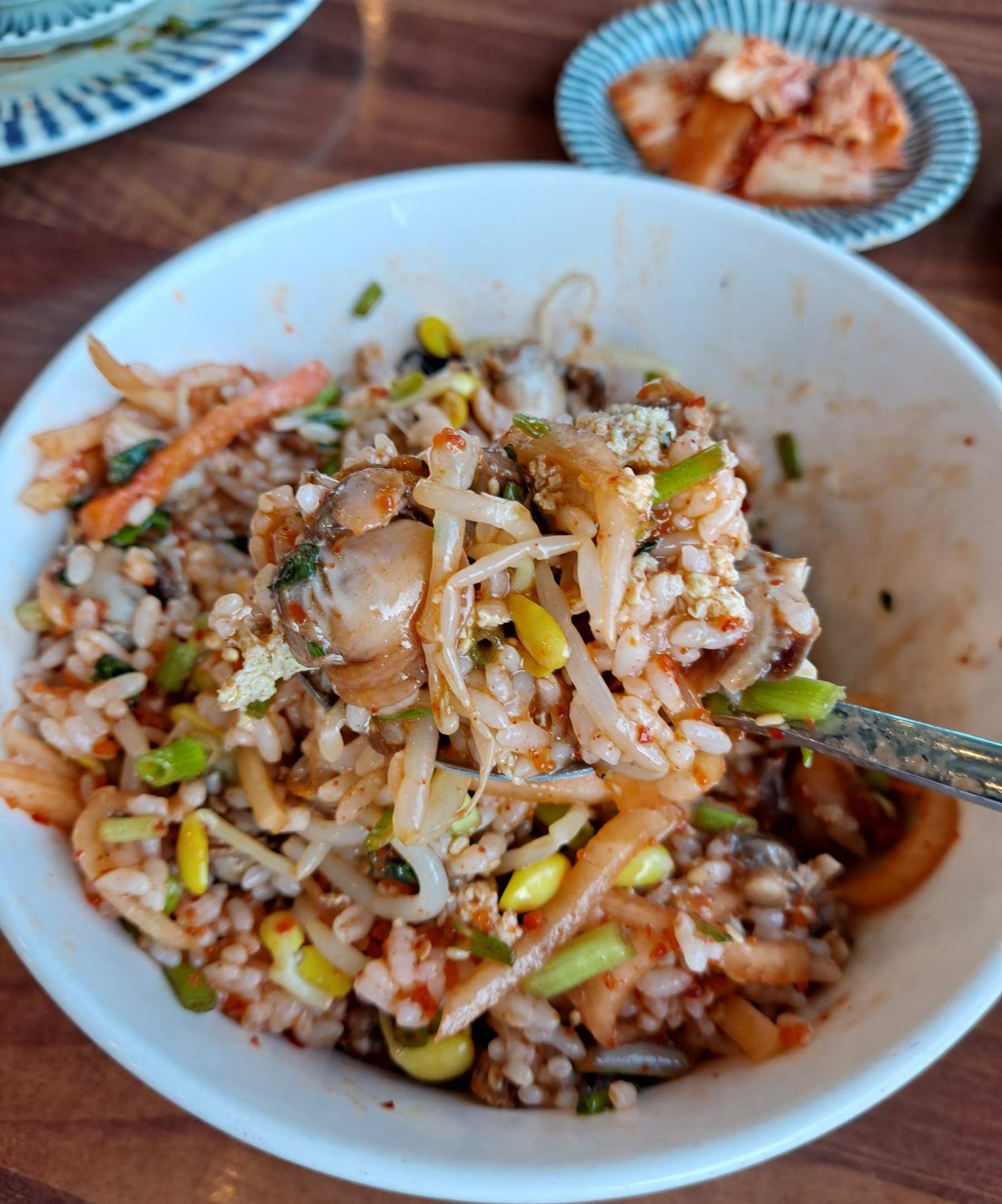 꼬막비빔밥 한 숟가락