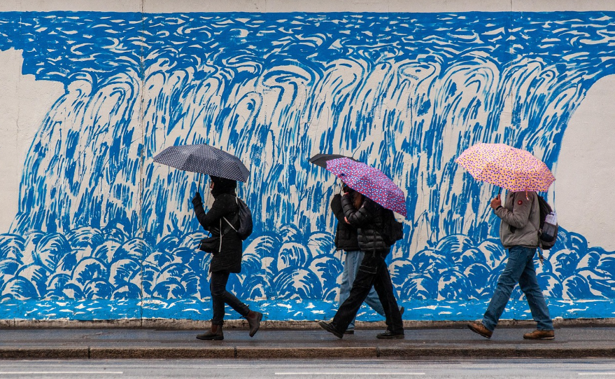 색채로 피어난 마을, 통영 동피랑 벽화마을의 매력