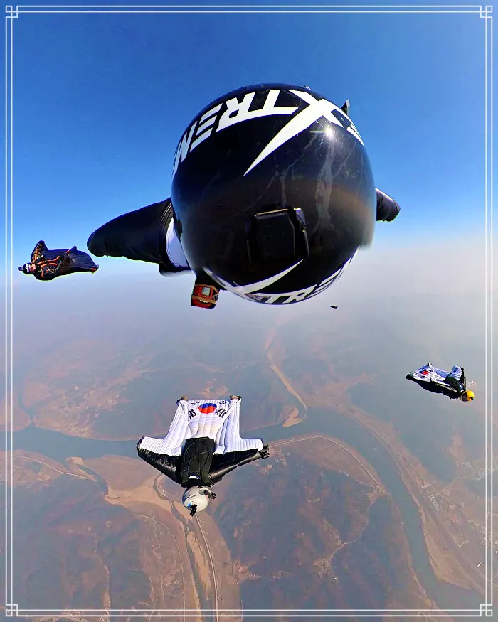 생방송투데이 윙슈트(Wingsuit) 비행하며 뭉쳐서 논다 소개 방송