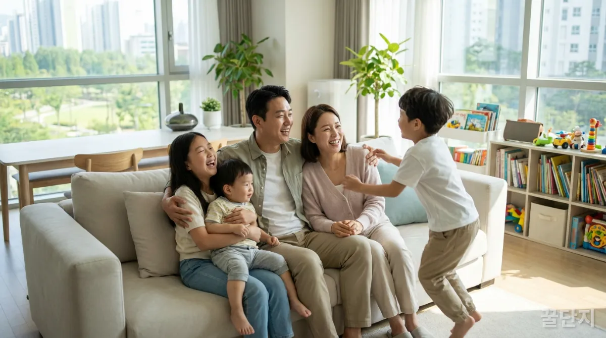 세 자녀 이상 한국인 가족이 행복하게 시간을 보내는 모습