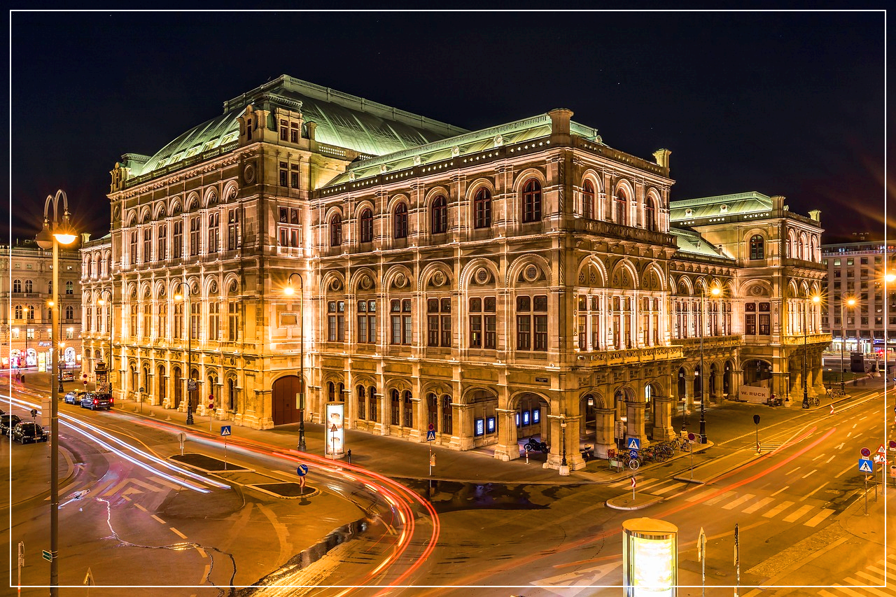 비엔나의 링 슈트라세 순환도로의 야경