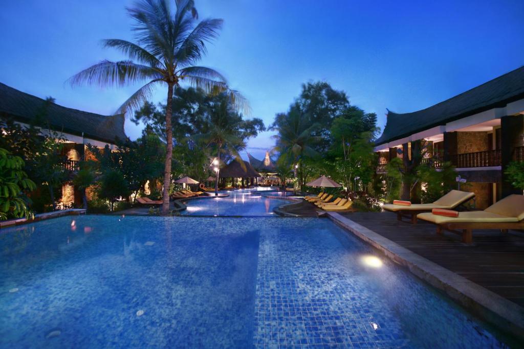 길리-트라왕안-aston-sunset-beach-resort