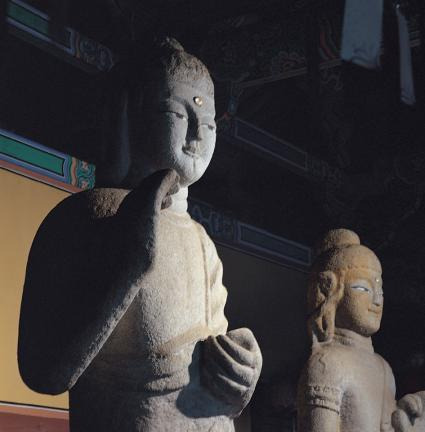 보물 논산 개태사지 석조여래삼존입상 (論山 開泰寺址 石造如來三尊立像)