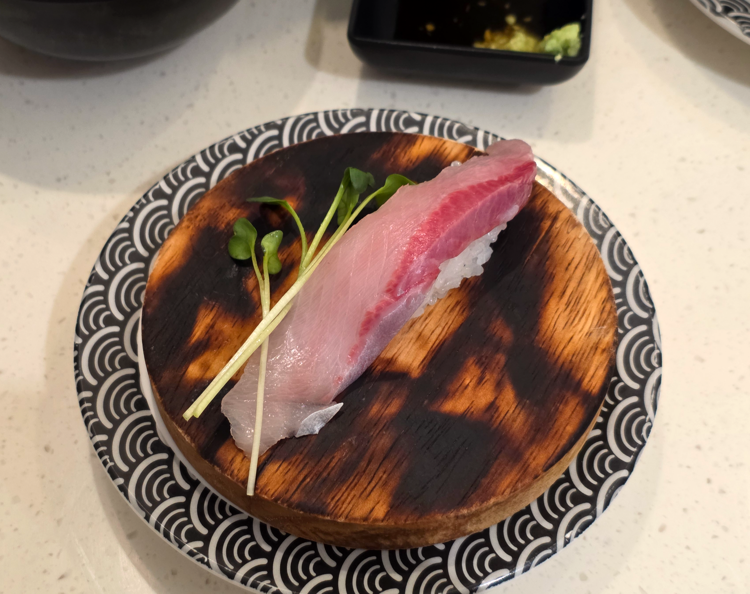 압구정회전초밥음뜸스시