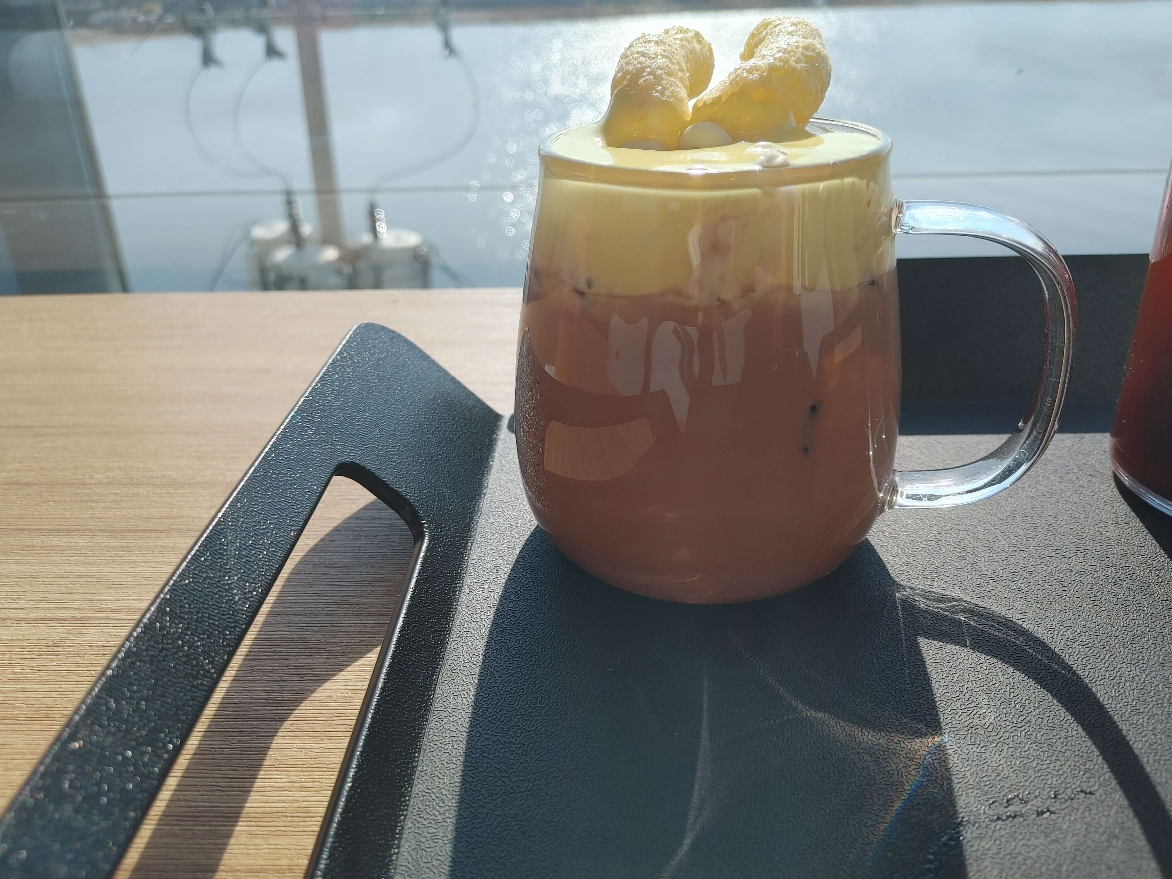 김해_강변뷰카페_라인25_음료_및_빵_주문