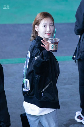 사랑스러운 모습 여자 연예인들 사진모음
