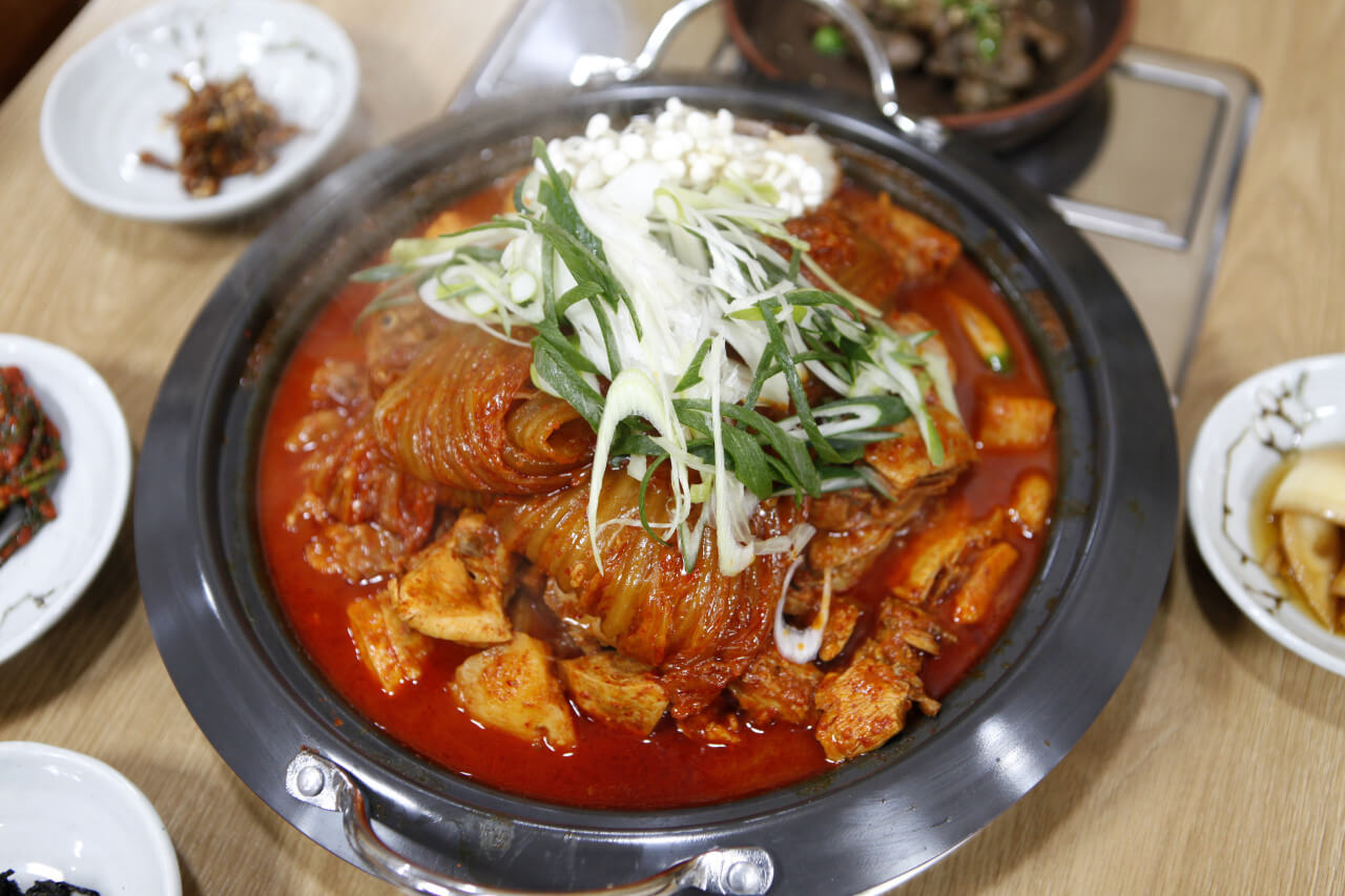 생방송오늘저녁 묵은지닭볶음탕 토종닭백숙 광주 맛집