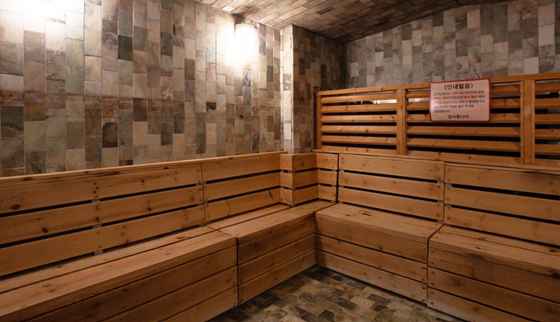 덕구온천-리조트의-사우나
