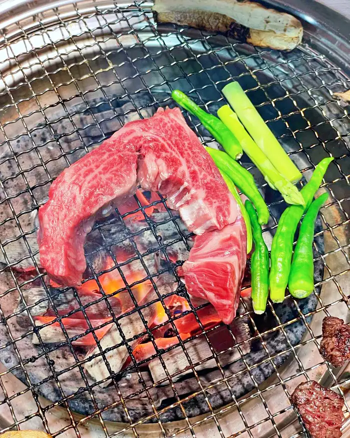 강동구 굽은다리 맛집 칼 한자루에 인생을 걸었다! 최상급 투뿔 한우