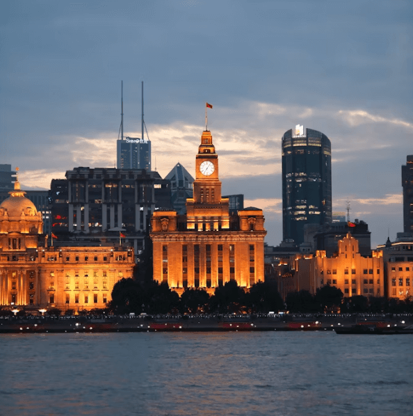 상하이 숙소 추천: 돈 아끼고 만족은 두 배!