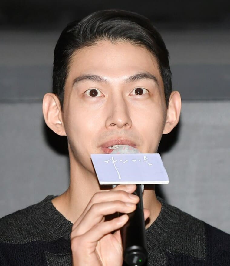 그룹-UN-출신-배우-최정원