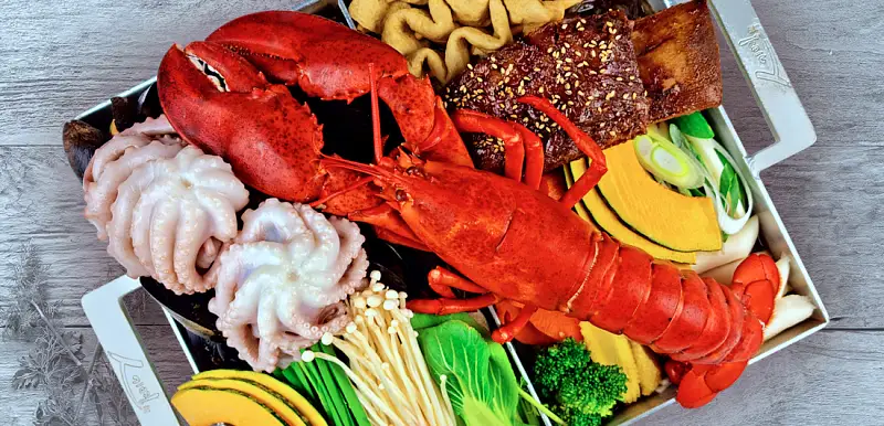 소문의맛집 외식하는날 버스킹 신화 김동완 추천 바닷가재에 해물과 조개 갈비찜 랍스터 조갈찜 맛있는 식당 교대역 교대 맛집 위치 메뉴 가격 정보