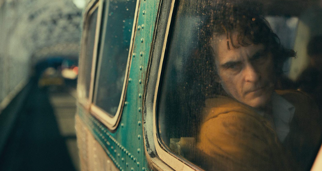 조커 호아킨피닉스 폴리아되