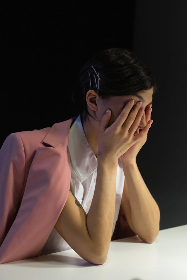 충혈된 눈의 원인, 증상, 예방 및 치료