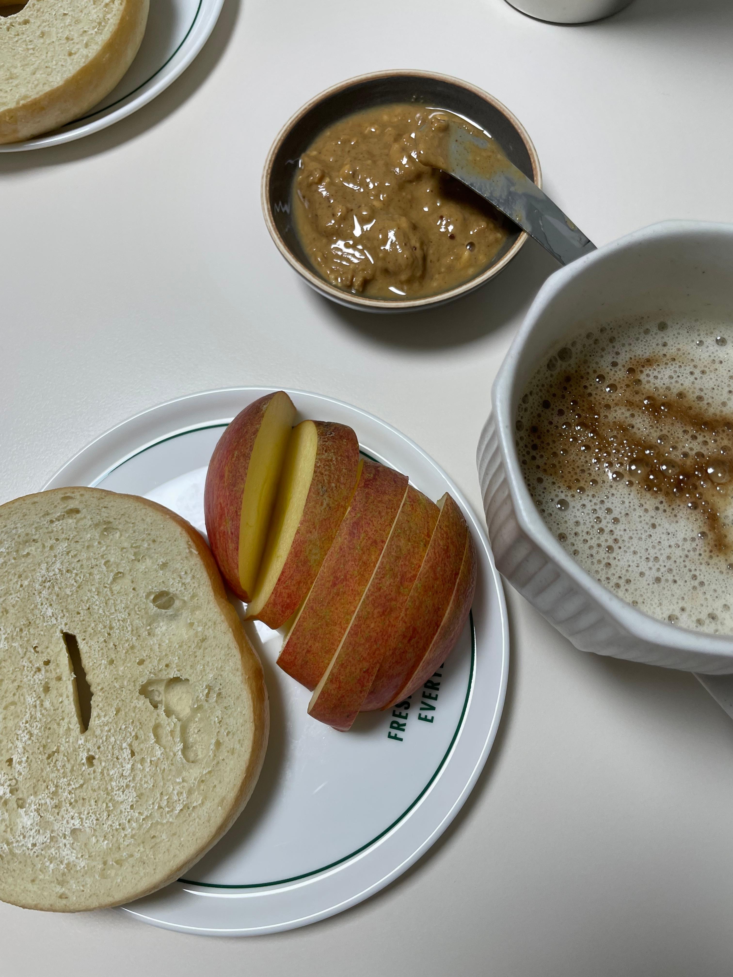 사과랑 땅콩버터