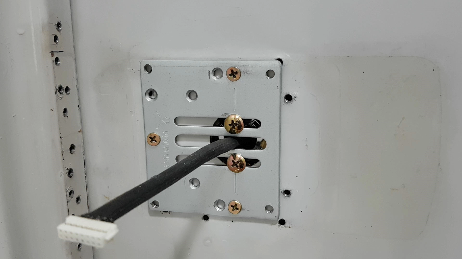 실외 도어록 고정 모습