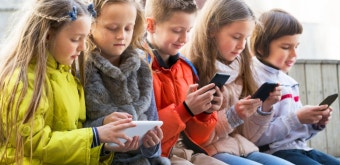 초중고 스마트폰 금지, 정말 학습에 도움될까 부모님 필독!