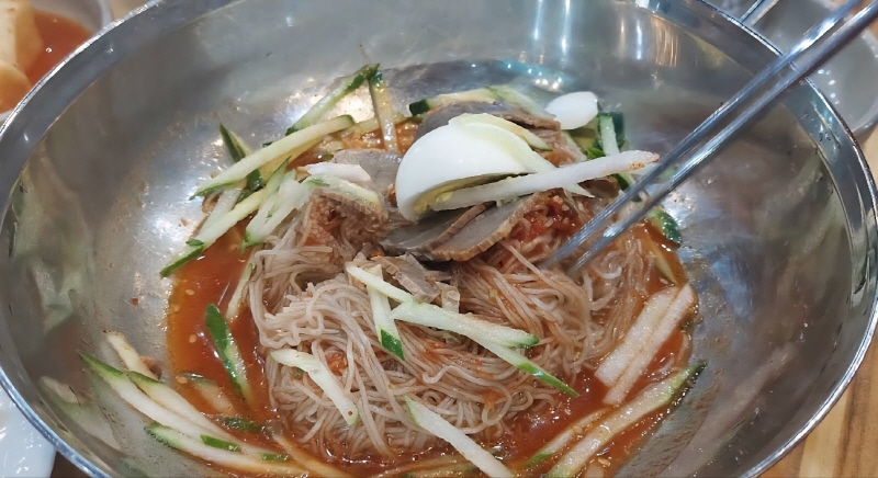 비빔냉면