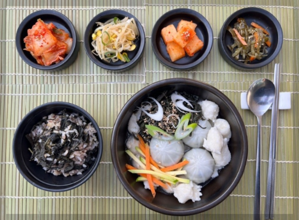 산나물만두감자옹심이