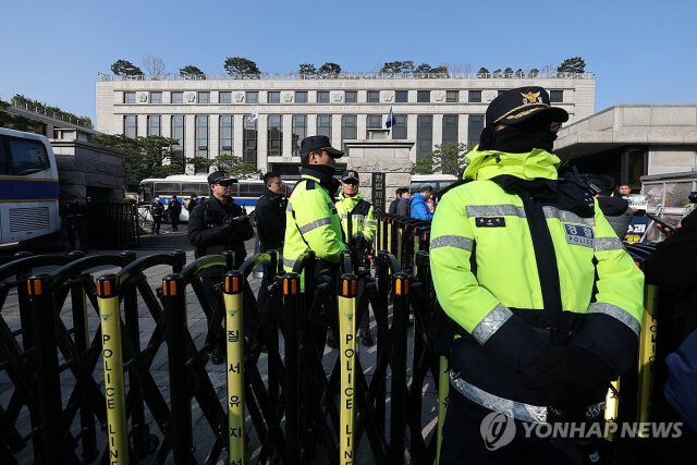 윤석열 대통령 탄핵심판, 4월 4일 선고 앞두고 주목할 쟁점들