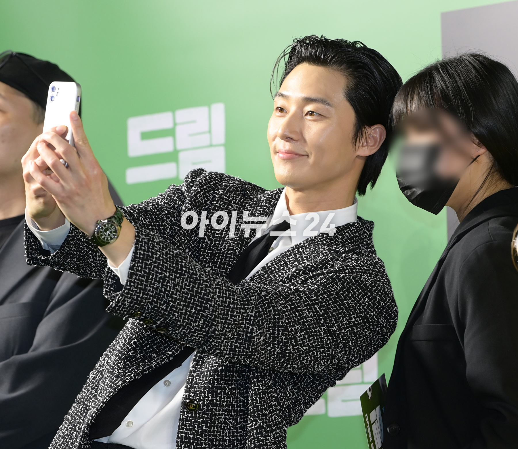 배우 박서준이 17일 오후 서울 강남구 삼성동 코엑스 메가박스에서 열린 영화 '드림' 언론시사회에서 포즈를 취고 있다. [사진=김성진 기자]