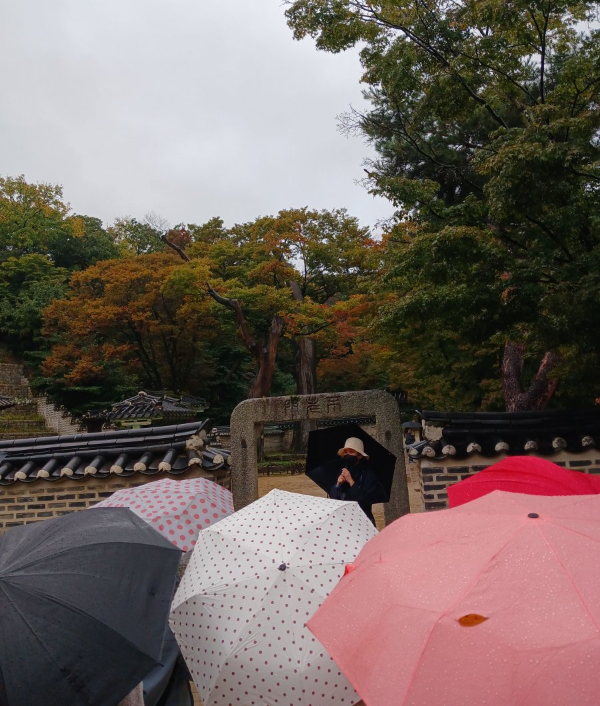 후원 불로문 입구