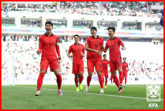 손흥민 페널티킥 골 성공 후 장면(대한축구협회)