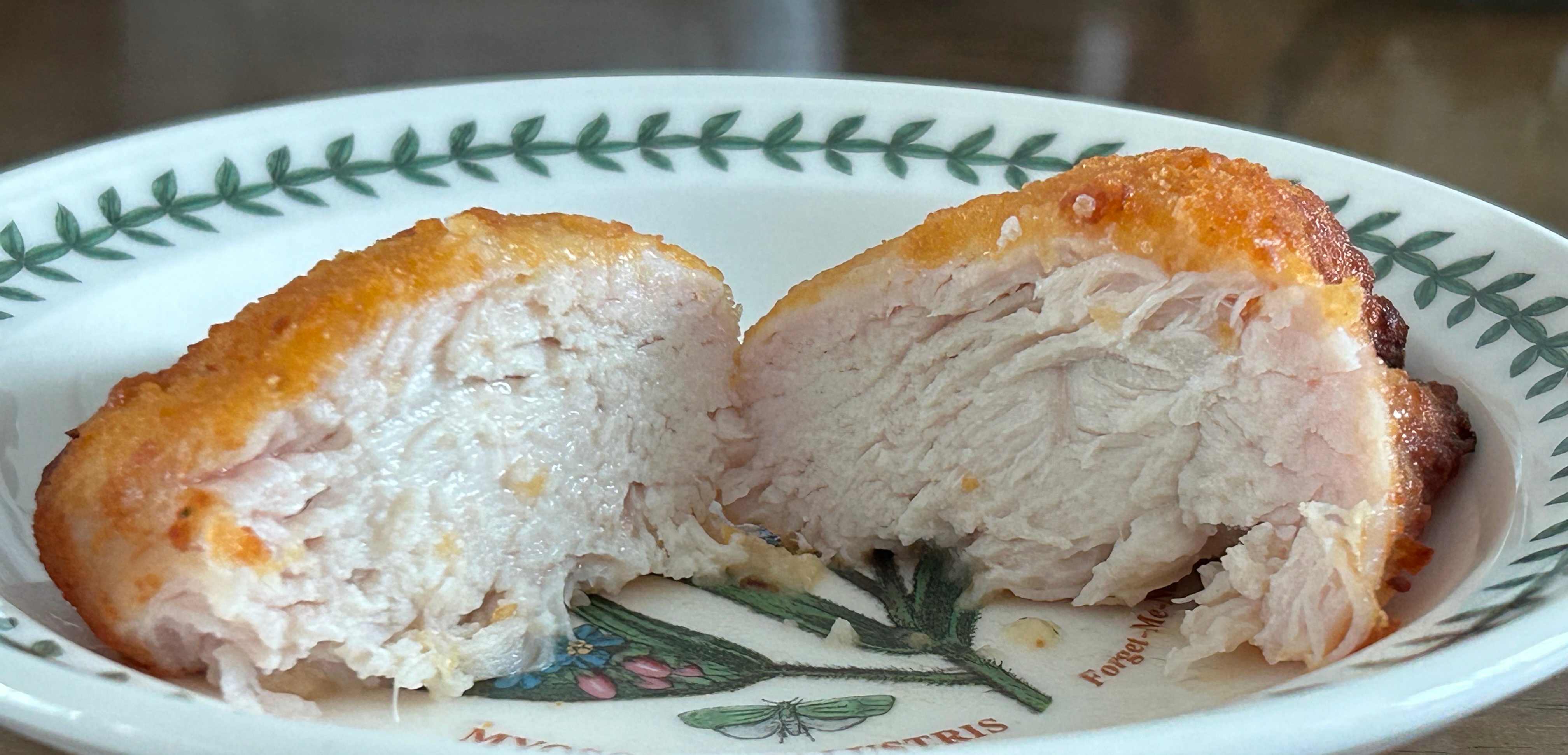 탄단지 닭가슴살 구운 것 단면