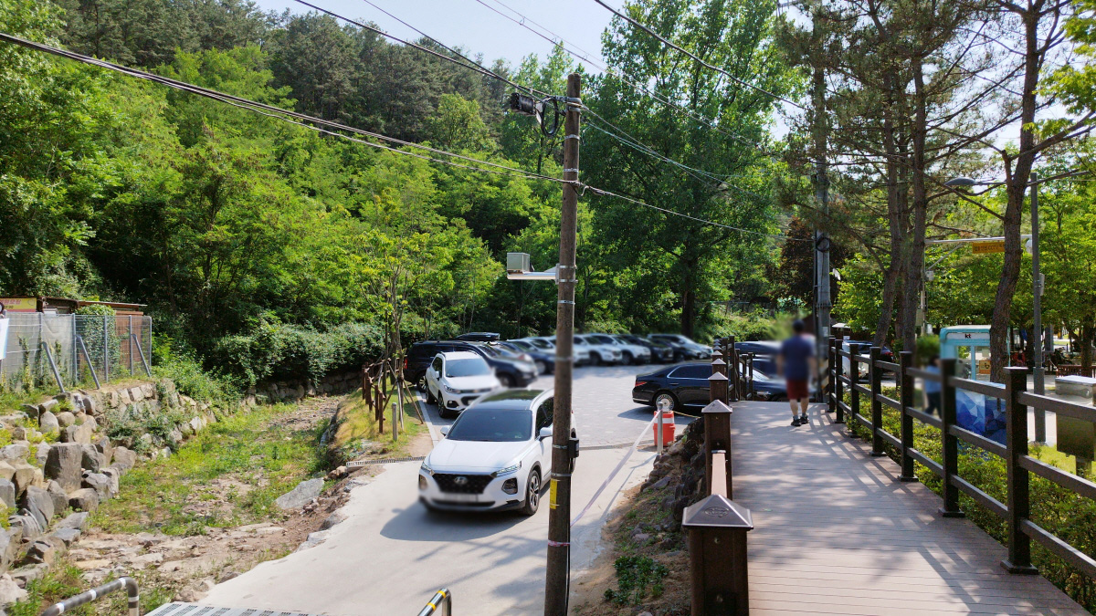 운암지 수변공원 주차장