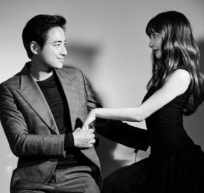 이지훈과-예비신부-사진입니다.