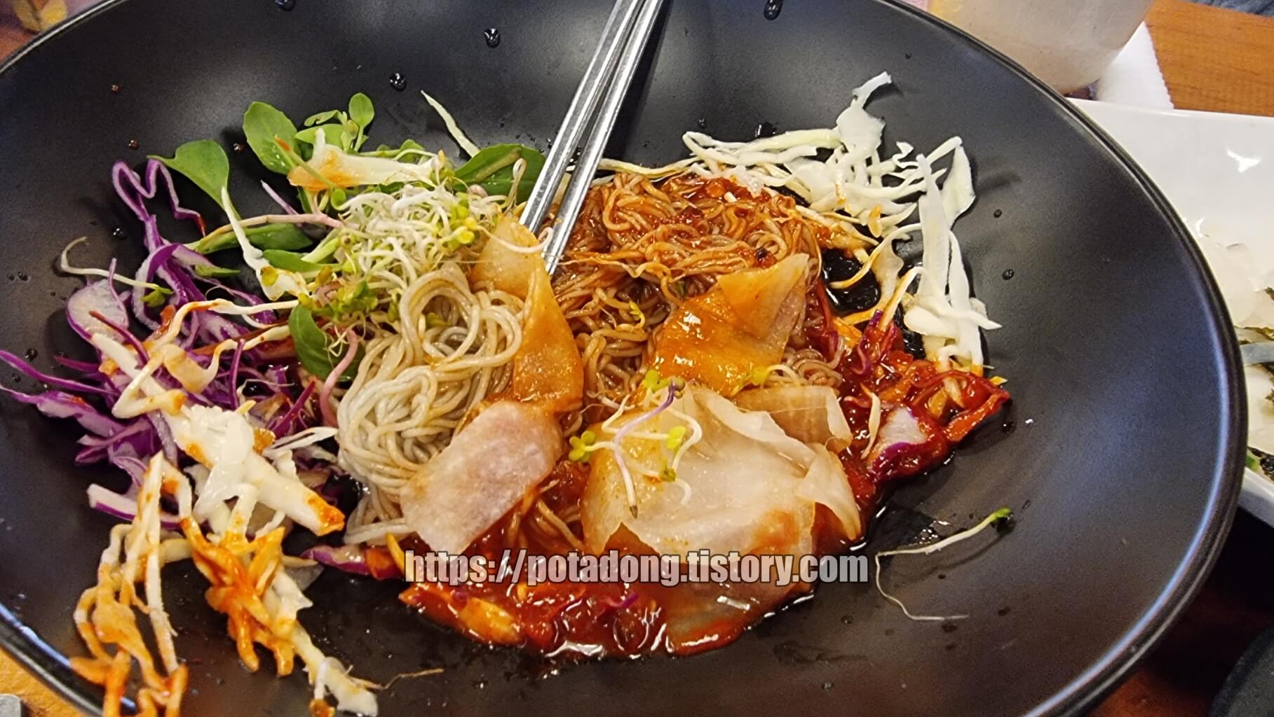 농부네수제갈비 후식함흥냉면(비빔)