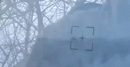 우크라이나 대전차 미사일, 러 최신 공격헬기 잡는 모습 VIDEO: A Ukrainian Soldier Shot Down One Of Russia&rsquo;s Best Attack Helicopters&mdash;Using An Anti-Tank Missile